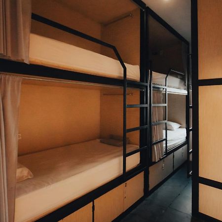 Penak Hostel Malioboro Yogyakarta Luaran gambar